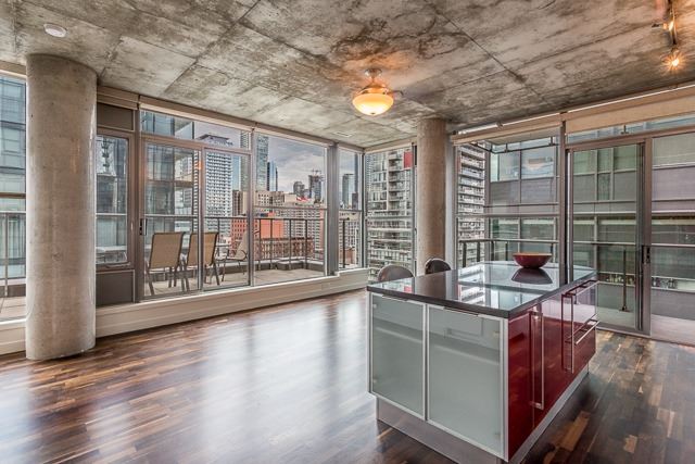 glas-condos-king-west