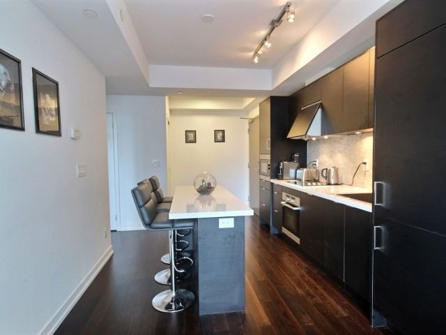 sold-cinema-tower-condos