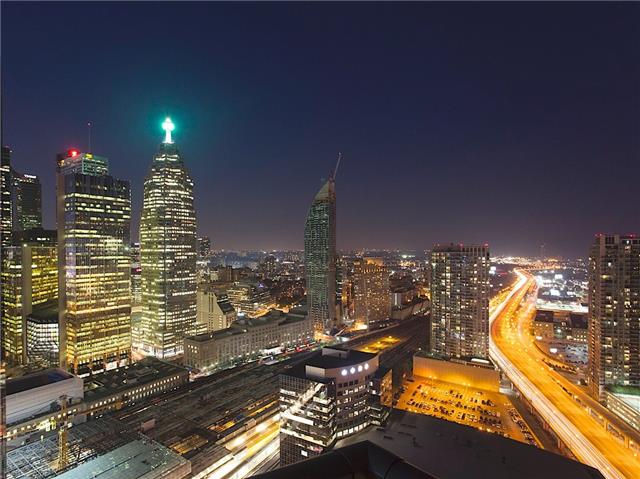 sold-condos-maple-leaf-square