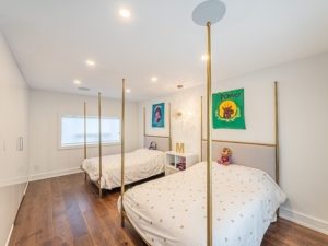 861 Sunningdale Bend
