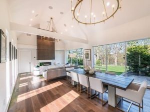 2 861 Sunningdale Bend