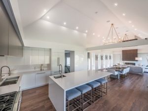 6 861 Sunningdale Bend