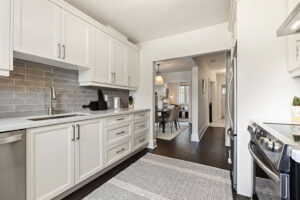 24 Amherst Ave close to Eglinton LRT