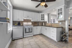 306 Gainsborough Ave kitchen