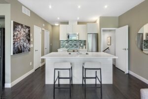 441 Jane St #410 kitchen with breakfast bar