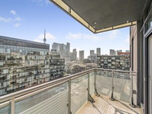 525 Adelaide St W Lph25 balcony with view of the CN Tower