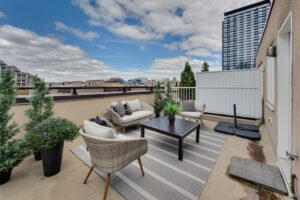 54 East Liberty St #1030 roof top terrace seating area