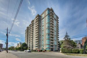 8 Covington Rd exterior