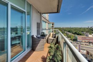 8 Covington Rd #1412 sunny balcony